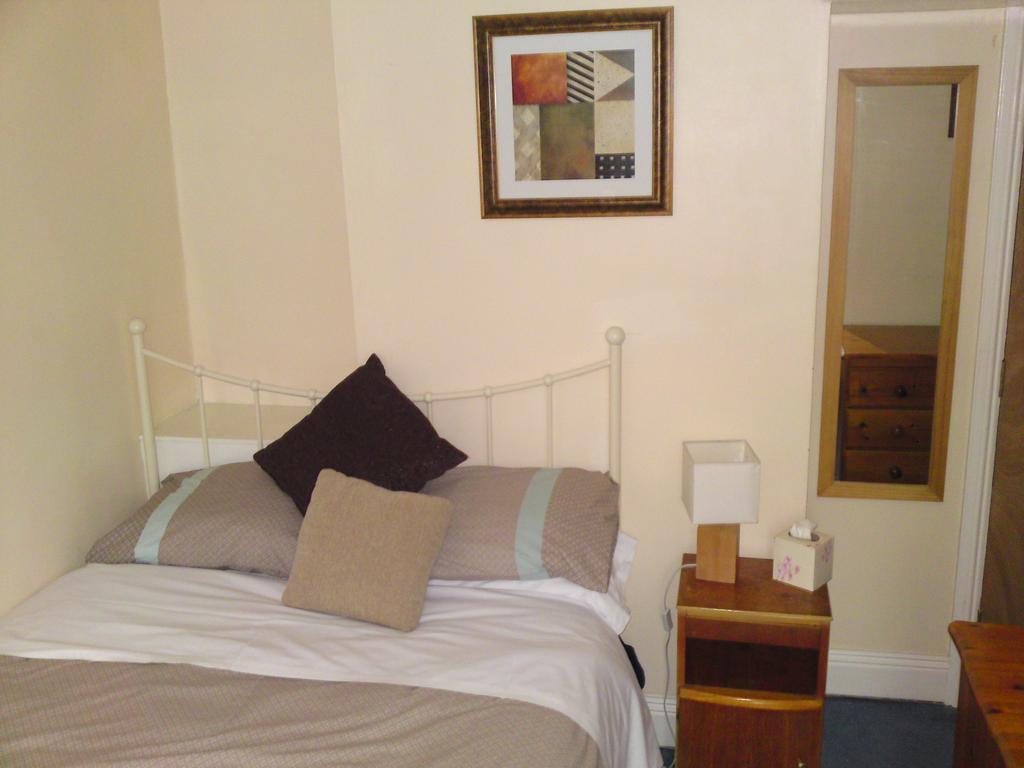 Bed and Breakfast Crestwell House Eastleigh Zimmer foto